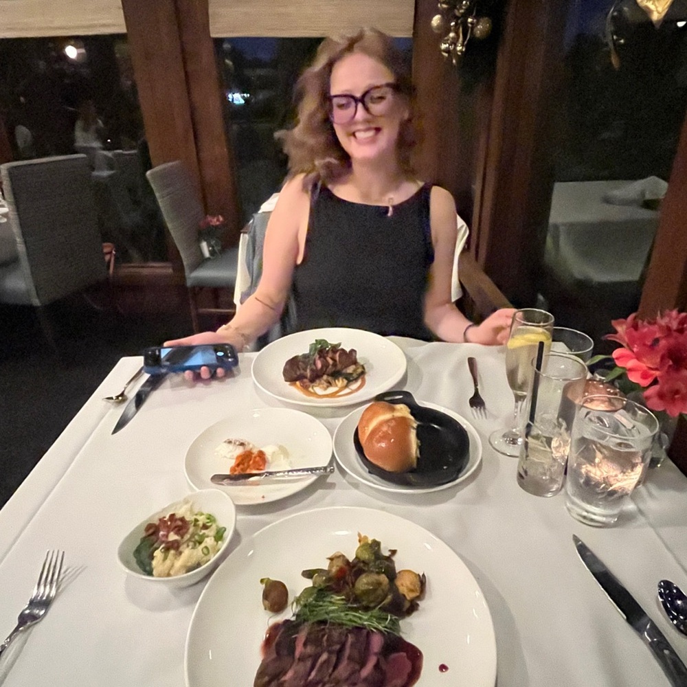 Meet your Posher, Makenzie